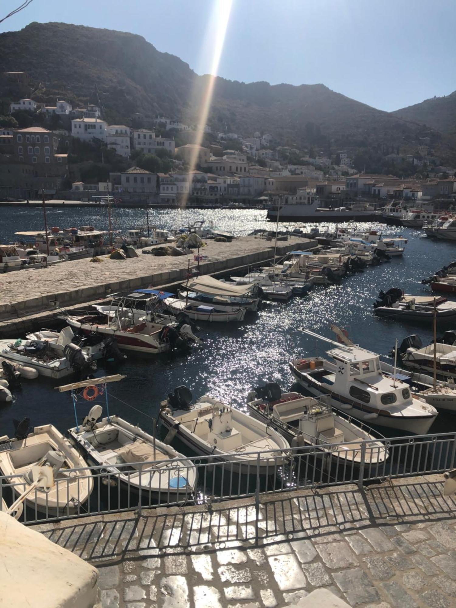Hydra'S View Leilighet Eksteriør bilde
